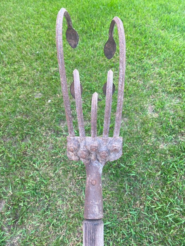 Antique 5 tine hand cultivator with original wooden handle