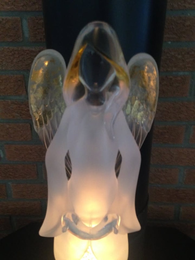 22" Cracker Barrel Season of Glory Lighted Angel Glitter Lamp
