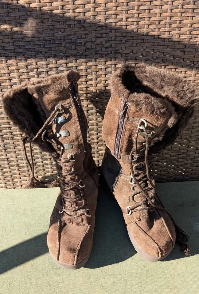 Vintage Y2K Report ICON Brown Suede Boots Women’s size 8 - photo 2