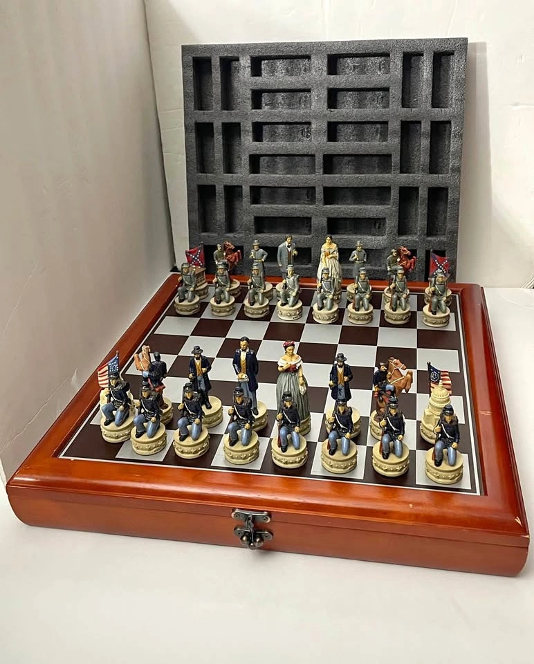 2002 Excalibur Deluxe Civil War Commemorative Chess Set