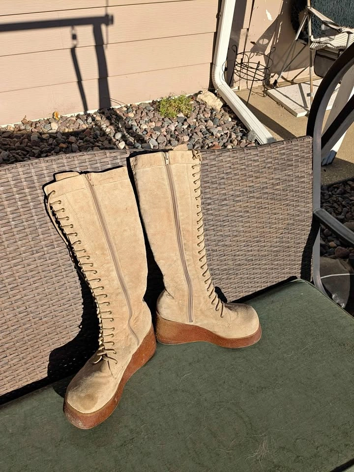 Volatile lace up wedge beige suede leather tall boots Rare