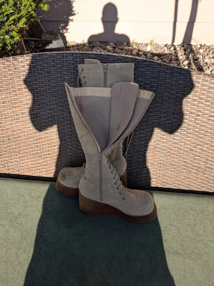 Volatile lace up wedge beige suede leather tall boots Rare - photo 3