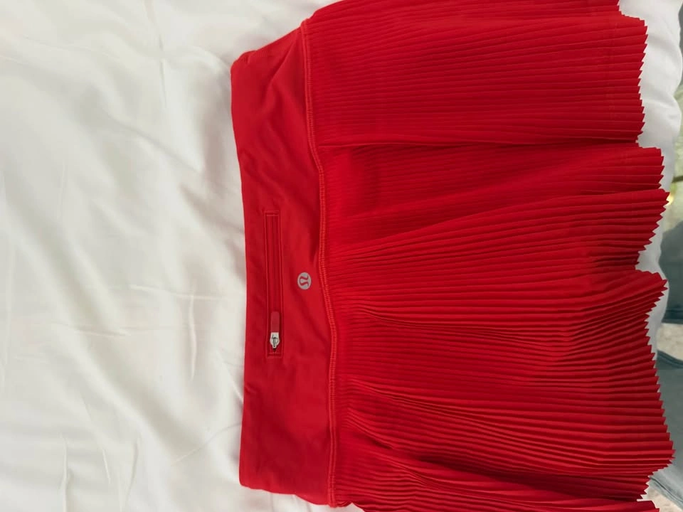 Lululemon Circuit Breaker Skirt Size 4 Red - photo 2