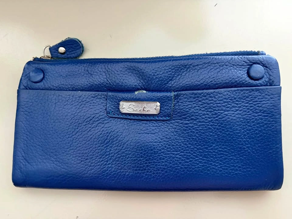 Sacha leather wristlet