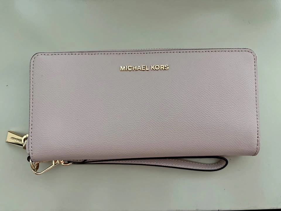 Michael Kors wristlet