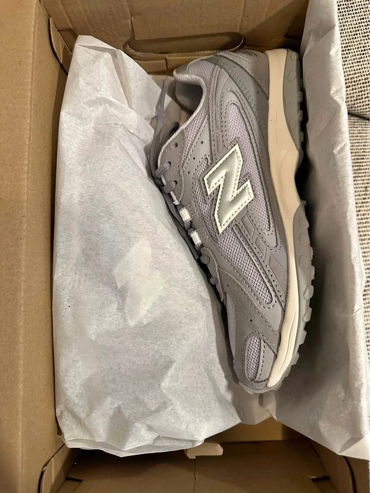 New Balance 204L