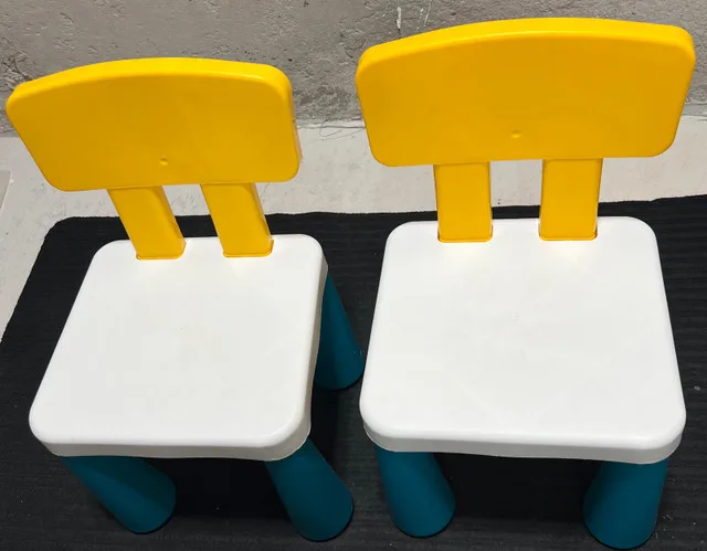 Kids chair x2 thumbnail