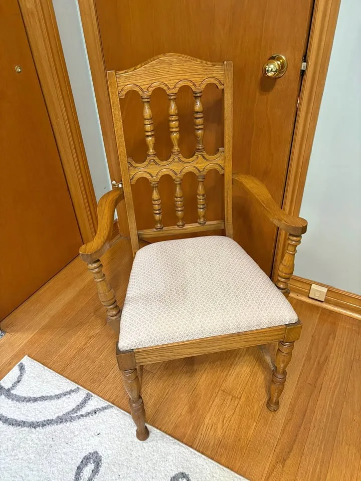 Solid wood chair thumbnail
