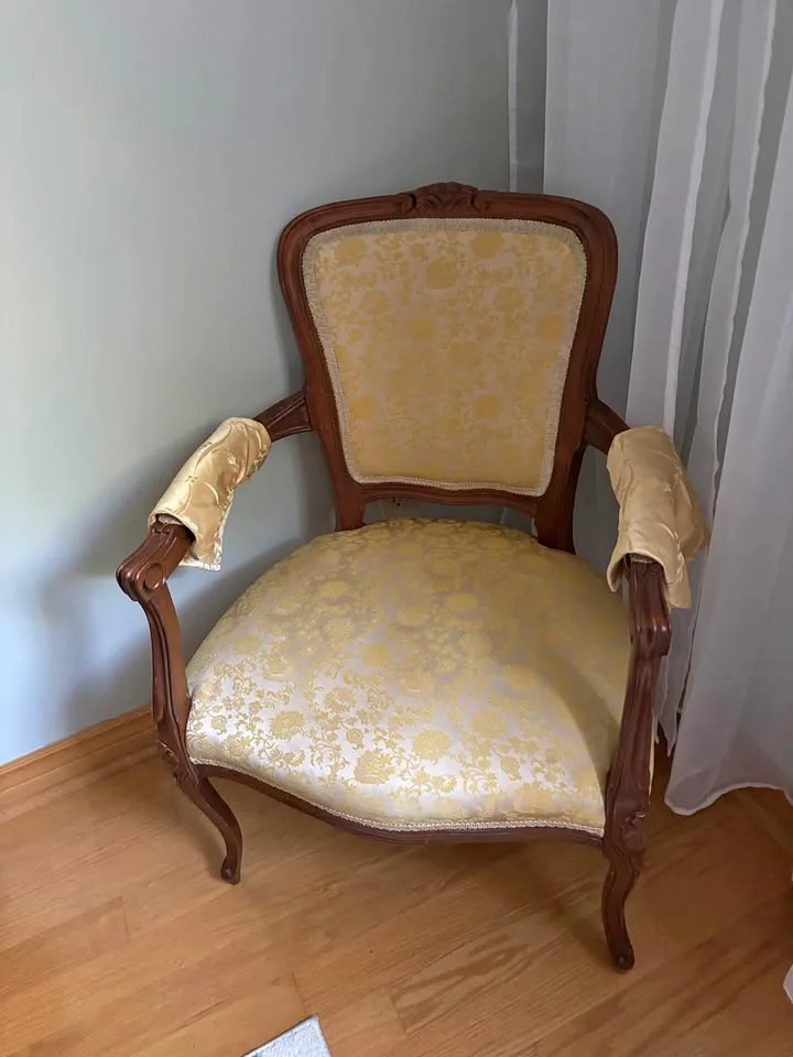 Chair thumbnail