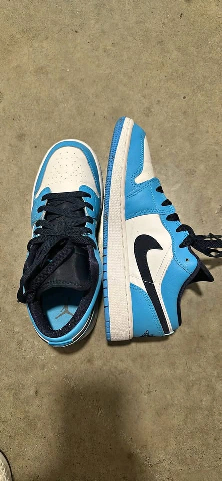 Jordan 1 UNC