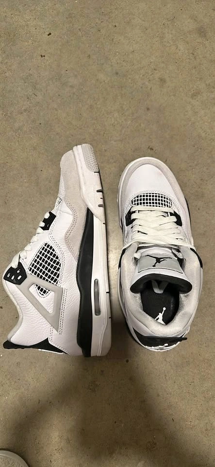 Jordan 4 Military Black
