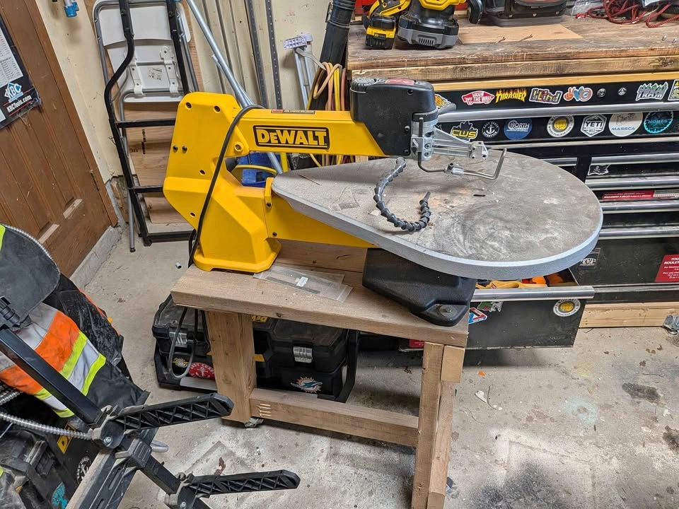 DeWalt scroll saw
