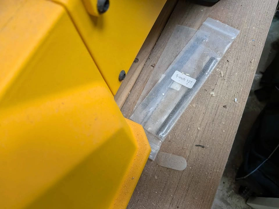 DeWalt scroll saw - photo 2