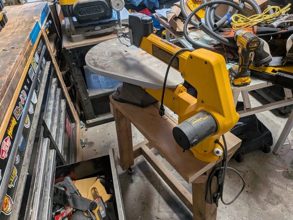 DeWalt scroll saw - photo 3