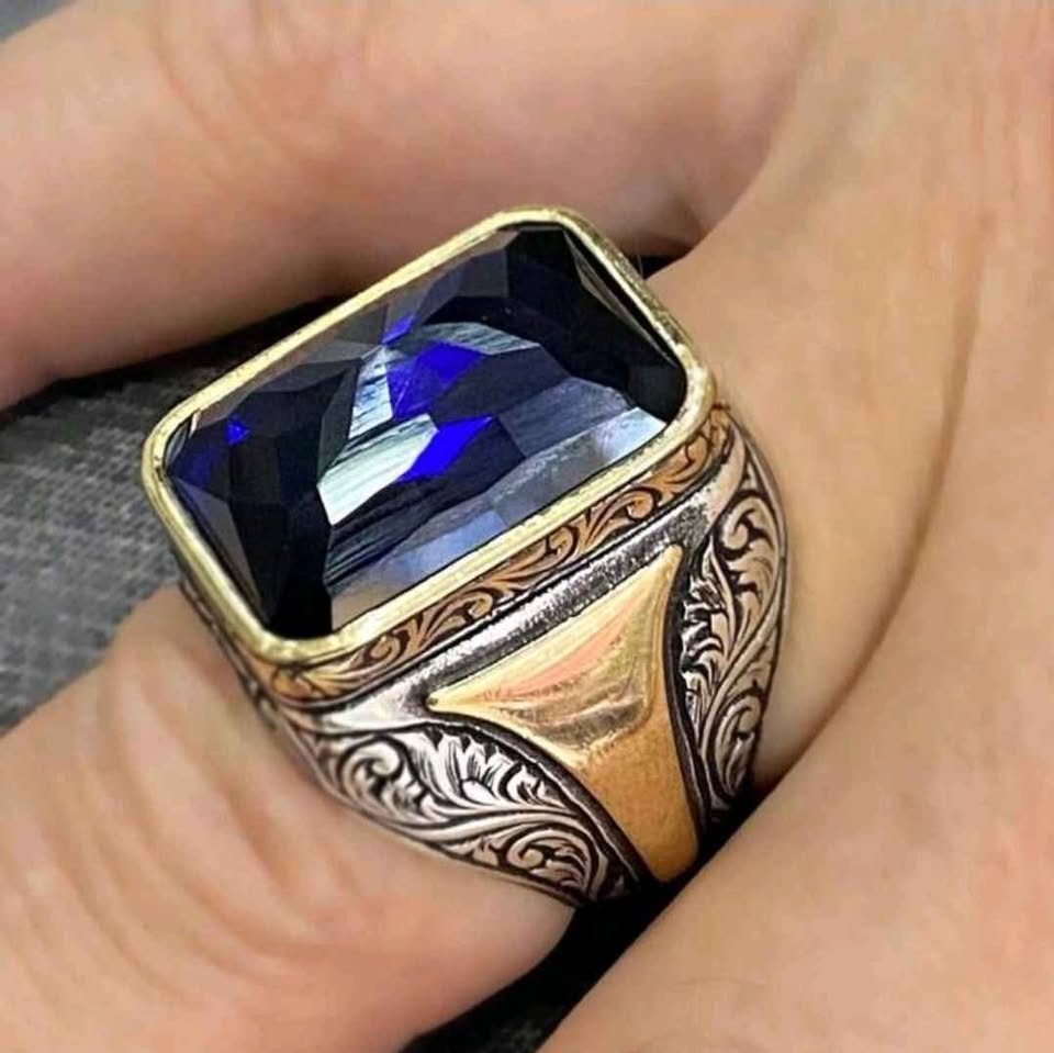 Ring and accessories - photo 2