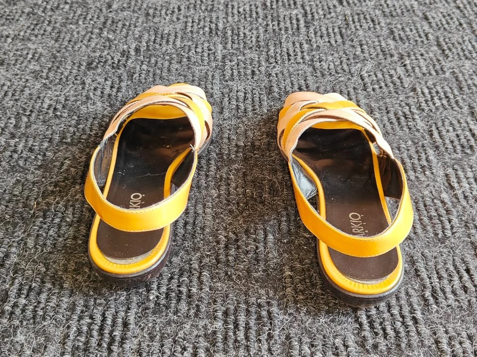 Markio Italy Woven Leather Slingback Women Sandals - Size 5.5 - photo 4