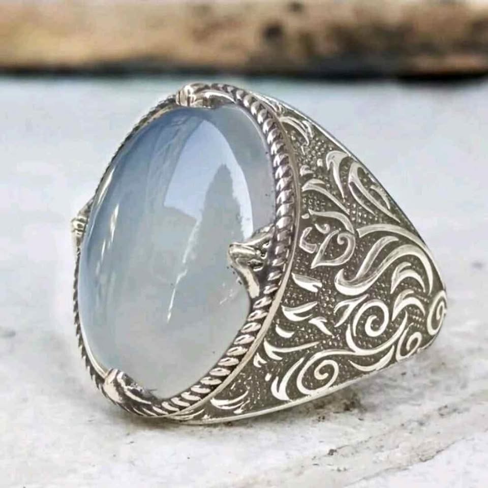 Vintage Ring Inlaid Moonstone In Egg Shape