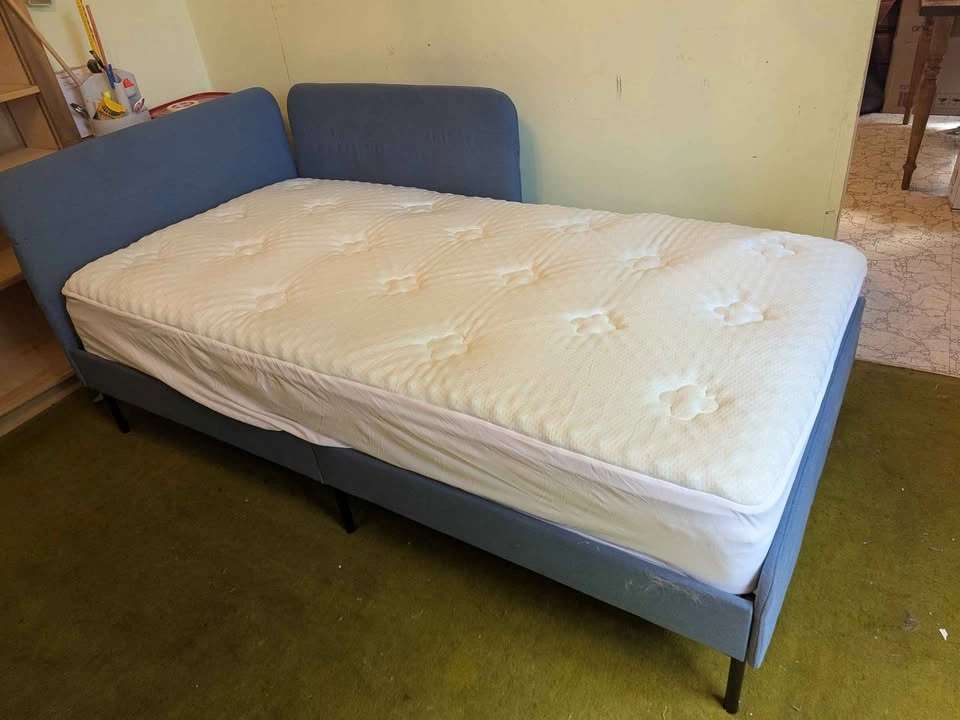 IKEA BLÅKULLEN Upholstered Twin Daybed with Mattress - photo 3