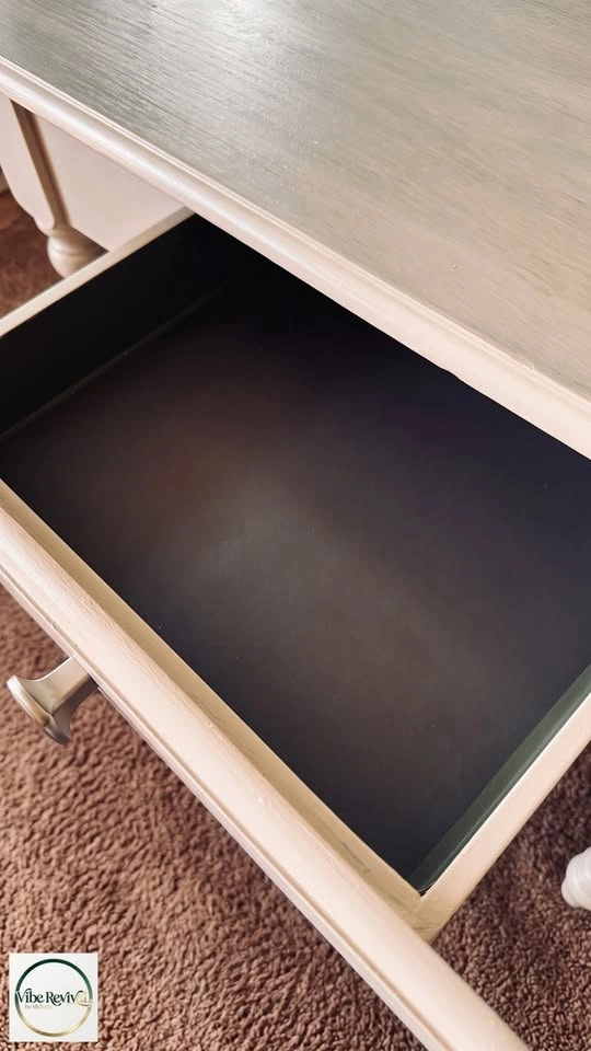 Elegant Farmhouse Entryway Sofa Table – Cathedral Taupe - photo 5