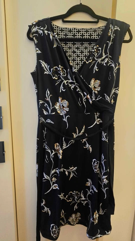 White House Black Market Reversible Medium Dress - photo 2