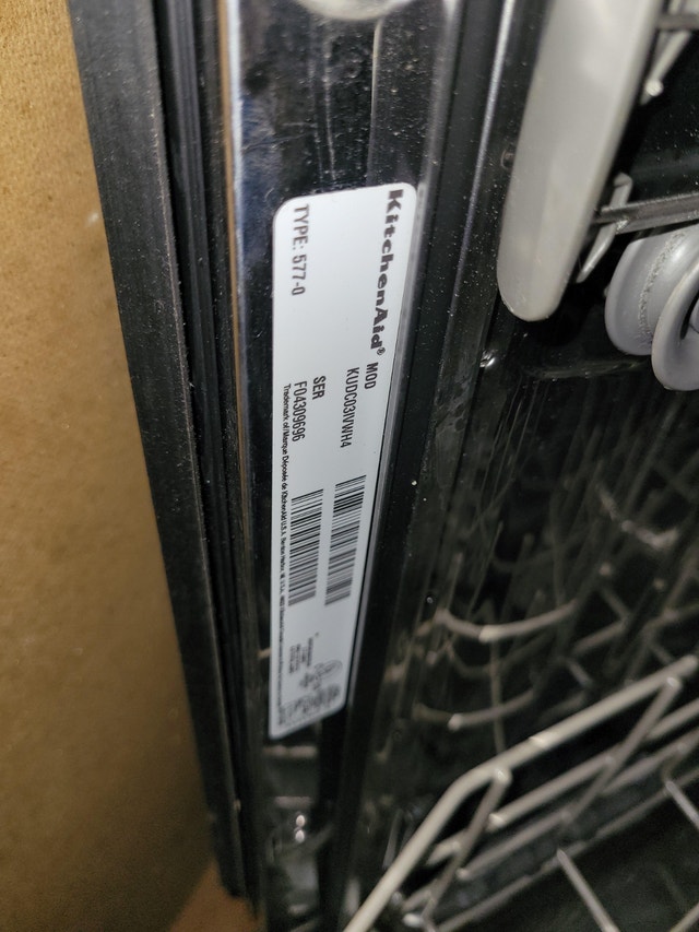 24" KitchenAid dishwasher - white (Used) - photo 3