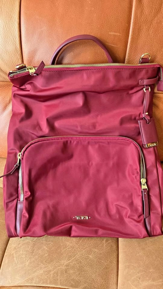 Tumi 3 in 1 Versatile Mixed Use Bag