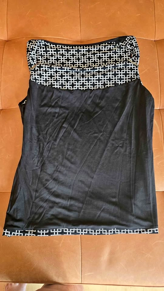 Reversible White House Black Market Top medium