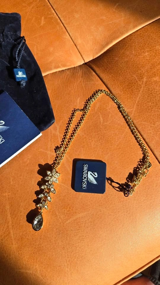 Large Stones Vintage Swarovski Necklace - photo 2