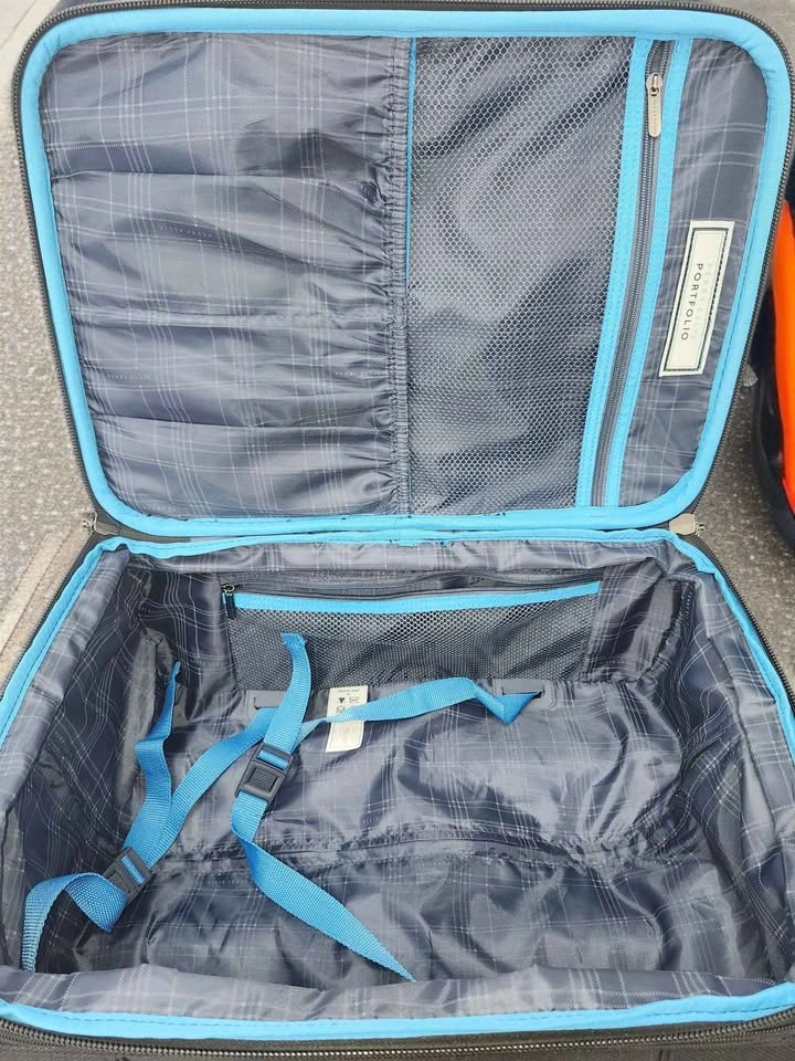 Perry Ellis Softside Spinner Carry-On Suitcase - photo 5