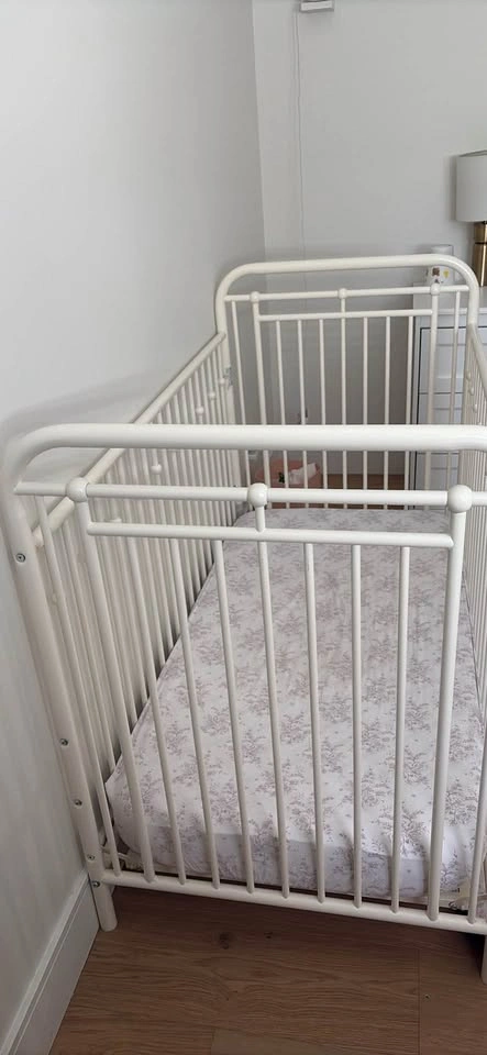 Metal Baby Crib & Mattress - photo 2
