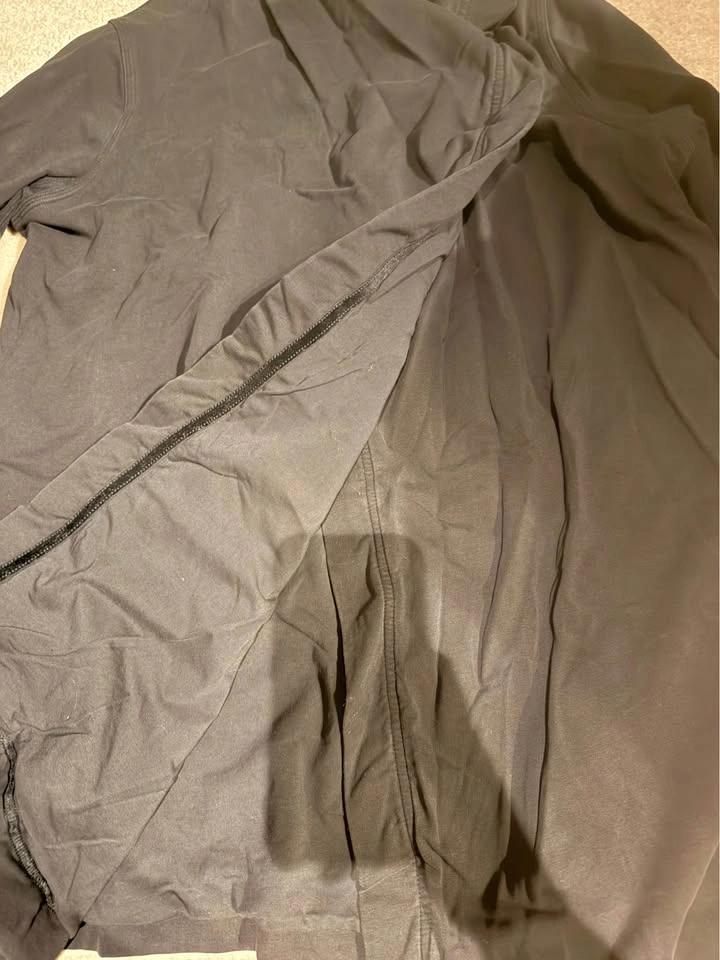 Lululemon Wrap Hoodie in Black size 10 - photo 3