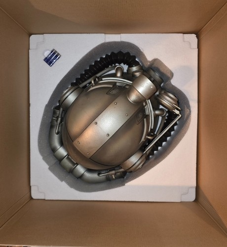 Fallout 76 Power Armor Helmet Edition PS4 Open Box - photo 3
