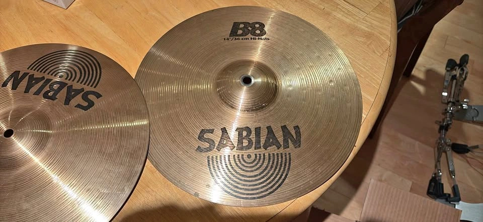 14” Sabian B8 hi hats