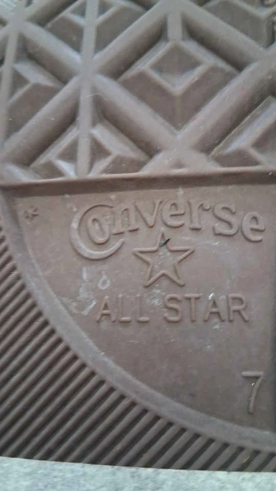 Converse All Star cream sneakers size 7 - photo 3