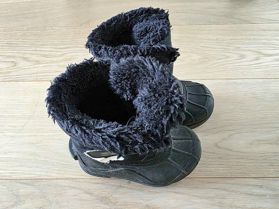 Size 8c Sorel toddler winter boots