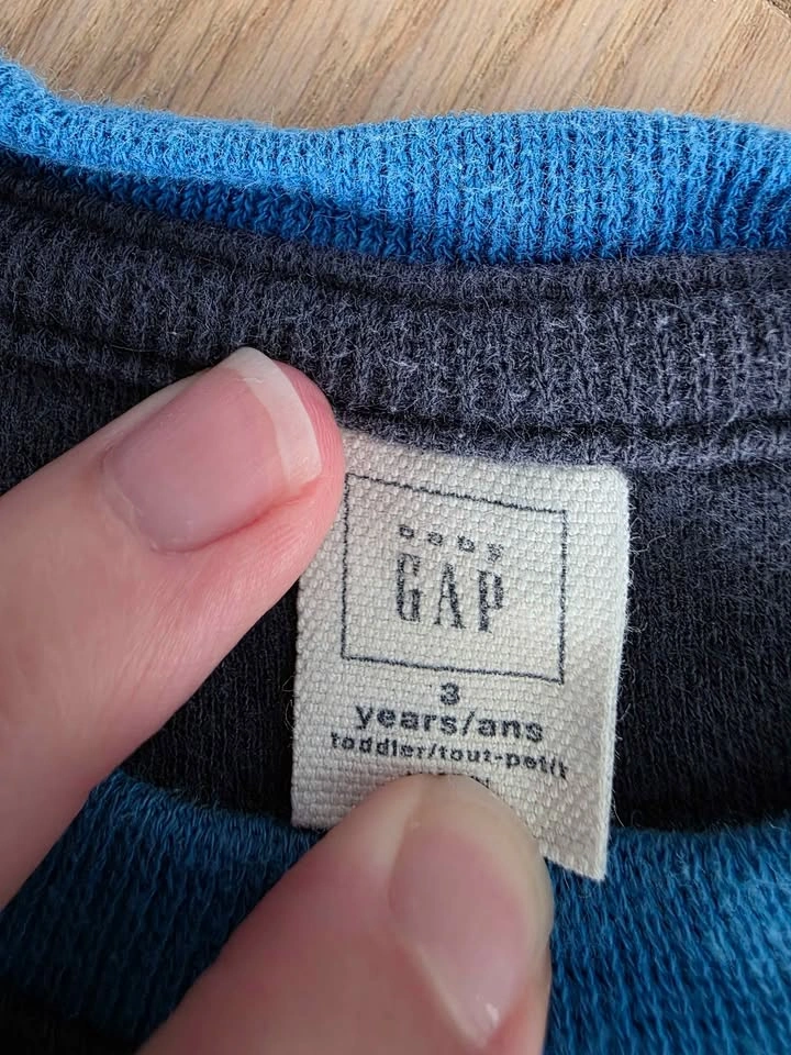 3T Gap sweater - photo 2