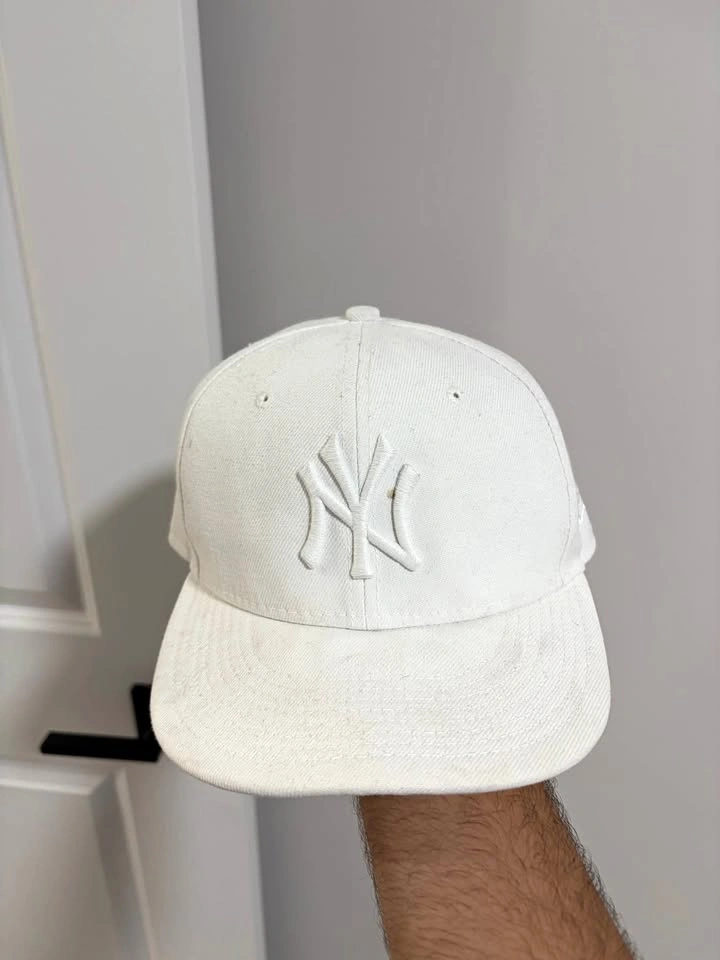 New Era 59FIFTY New York Yankees Hat Size 7 1/8