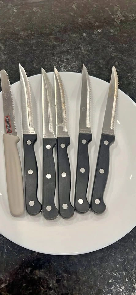 Steak knives