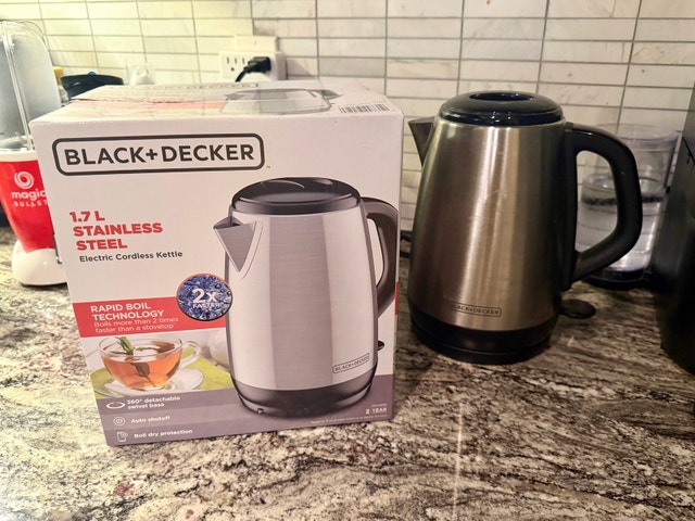 Black+Decker 1.7L Stainless Steel Cordless Electric Kettle