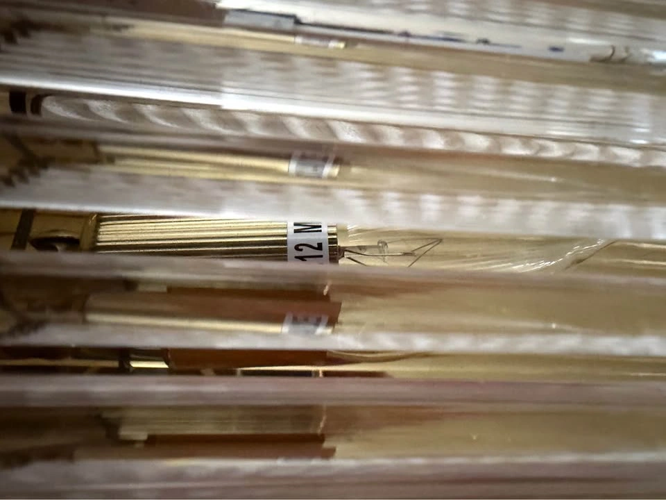 Modern Golden Wall-Mount Sconce (not plug in) - photo 4