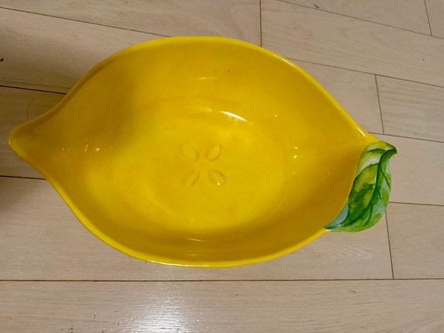 Yellow Lemon-Shaped Ceramic Serving Bowl - photo 2