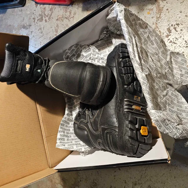 Dakota Men's 10.5 Safety Boots image indicator(2)