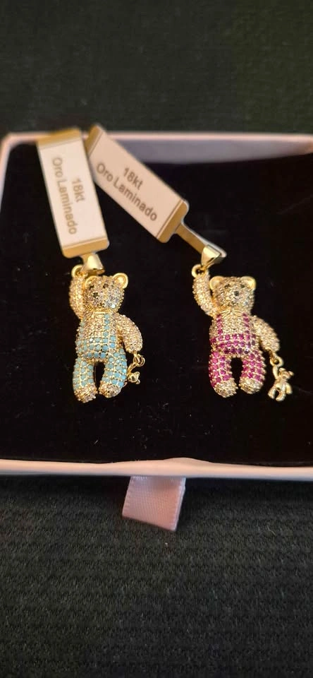 2 18kt Oro Laminado Teddy Bear Pendants - Pavé CZ