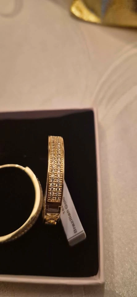 Brand New 18k Oro Laminado Geometric CZ Hoop Earrings - photo 2