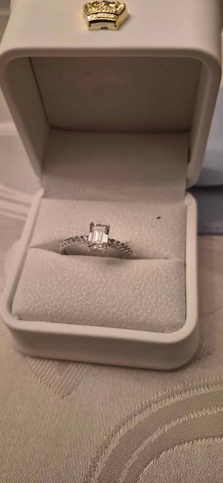 1.0 Carat Moissanite Sterling Silver Ring – Size 8 - photo 2