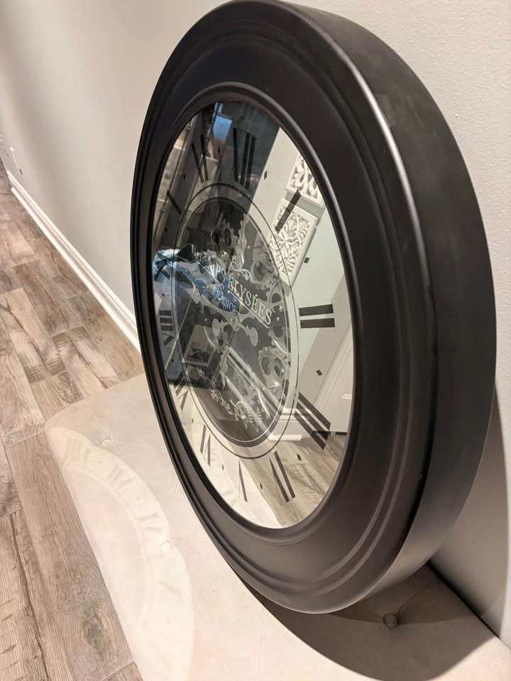 Large Vintage-Style Moving Gear Wall Clock – 31.5” - photo 2