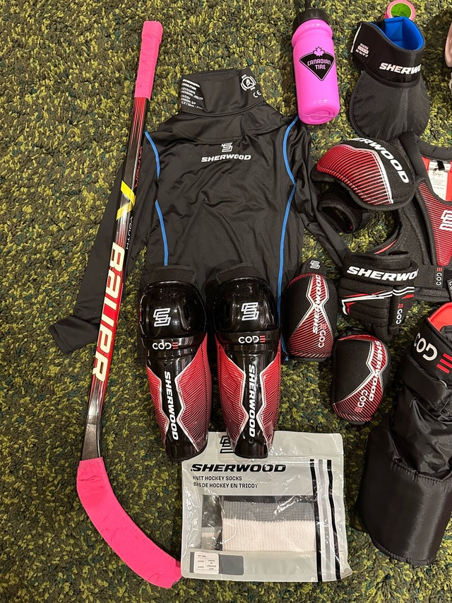 Hockey Equipment for Kids (ask about individual pieces) - photo 2