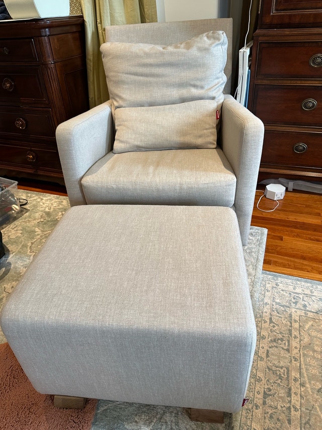 Rocking Chair Nursing Chair by Monte