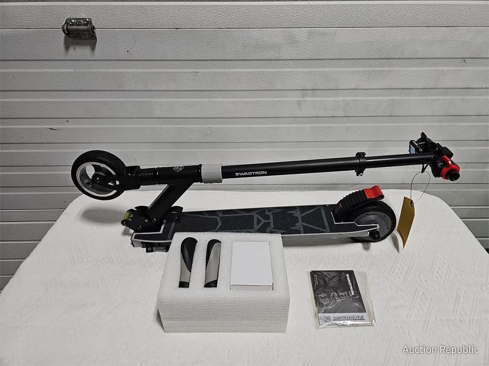 SWAGTRON Swagger 8 Electric Scooter - New, Open Box - photo 3