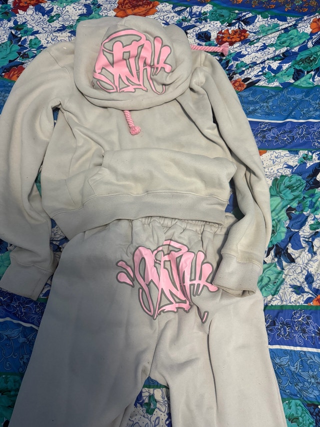 Syna World Syna Logo Tracksuit in light grey and pink